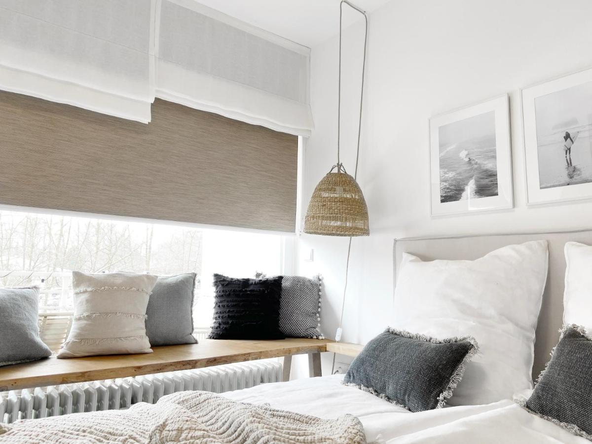 Seaside Rooms - Zentrales Design-Apartment Mit Balkon & Parkplatz - 2 Minuten Zum Strand Timmendorfer Strand Exteriör bild
